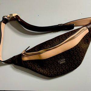 Guess Fanny Pack